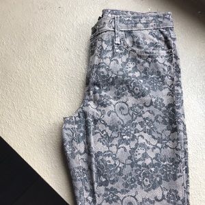 Pair of Skinny JOE‘S Jeans in Size 31 💕